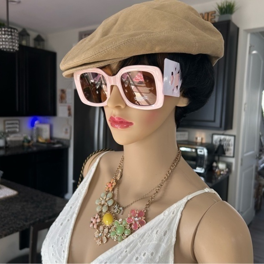💋NWT Statement oversized square framed pink pearl sunglasses 🕶 sunshades